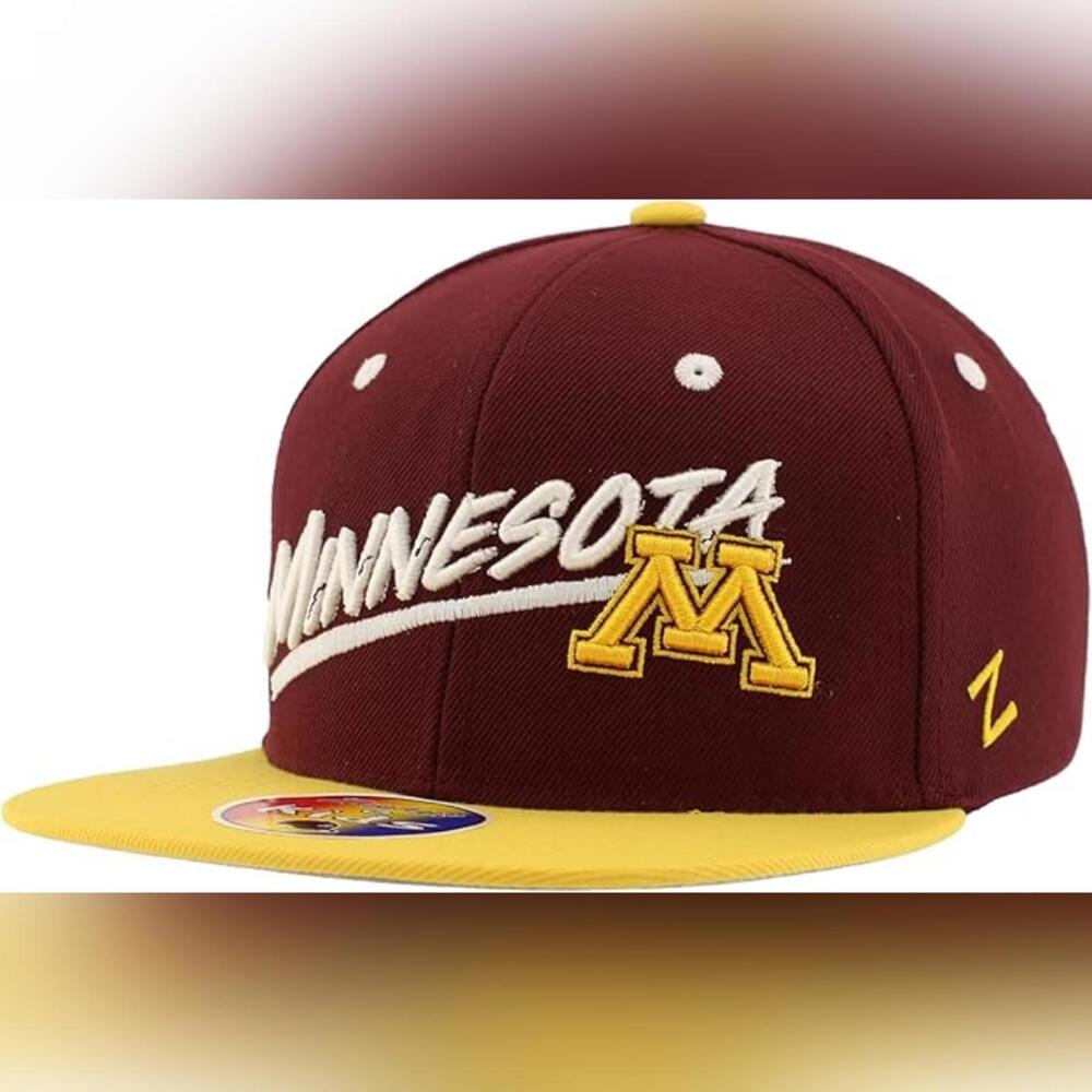 NWT ZHATS NCAA Unisex Officially Licensed Youth Hat, Minnesota Golden Gophers